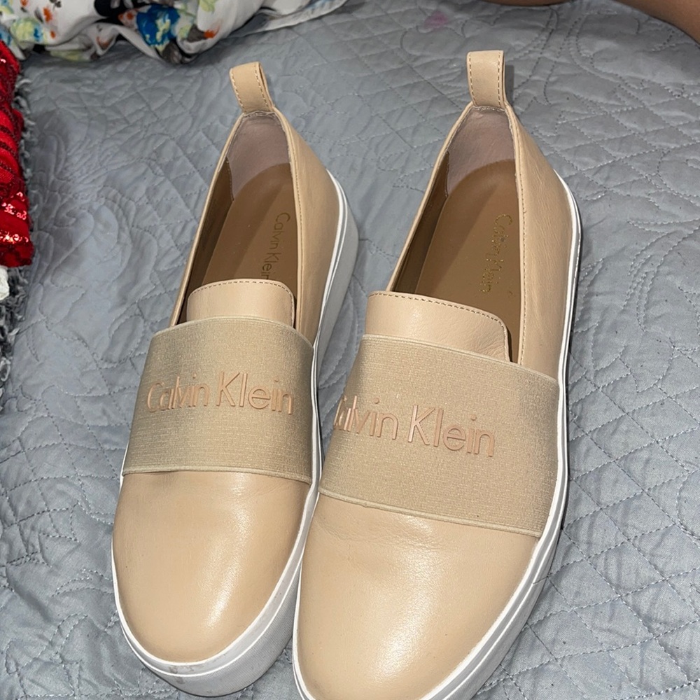 CALVIN KLEIN SHOES LIKE NEW CONDITION